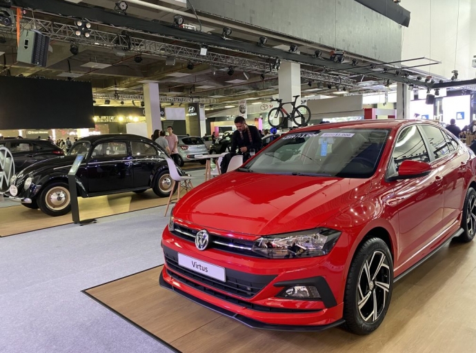 FERIA AUTOMOTRIZ EN EL BICENTENARIO