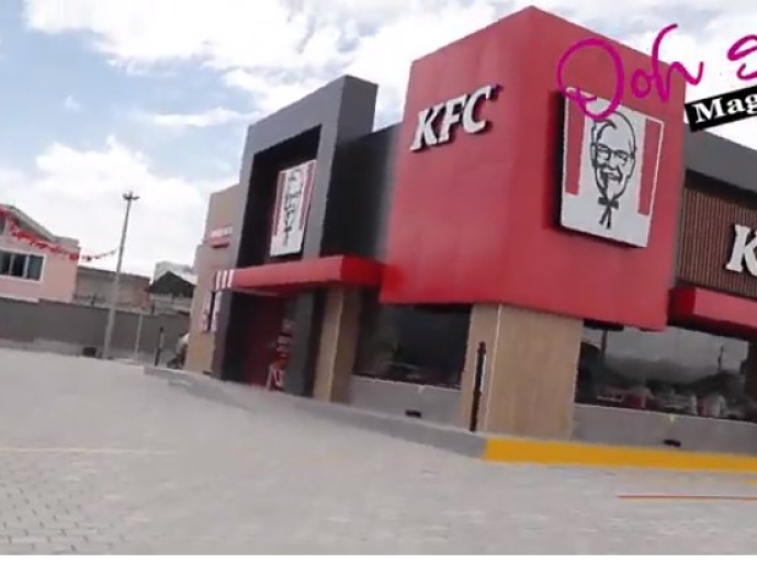 LOCAL DE COMIDA RÁPIDA SUSTENTABLE EN MACHACHI