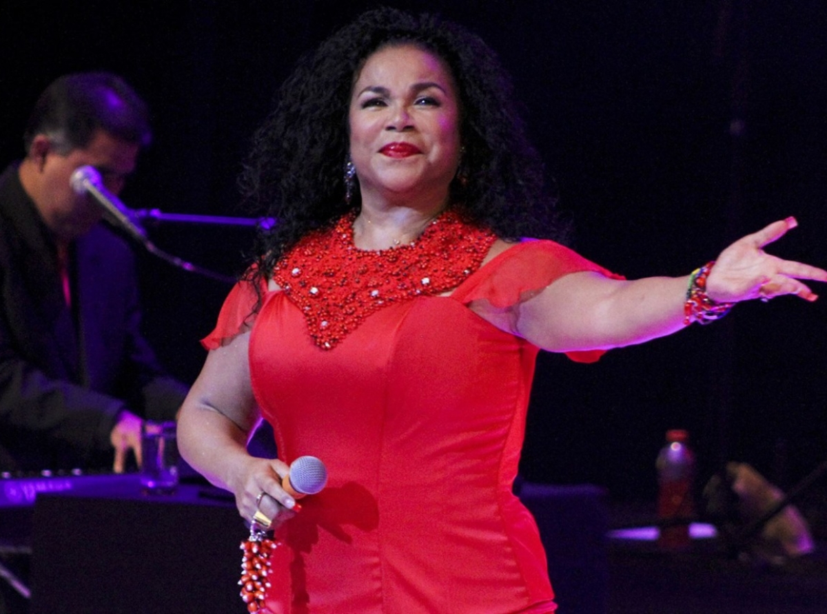 EVA AYLLÓN TRAE SU VALS CRIOLLO A ECUADOR