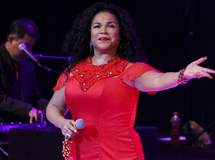 EVA AYLLÓN TRAE SU VALS CRIOLLO A ECUADOR