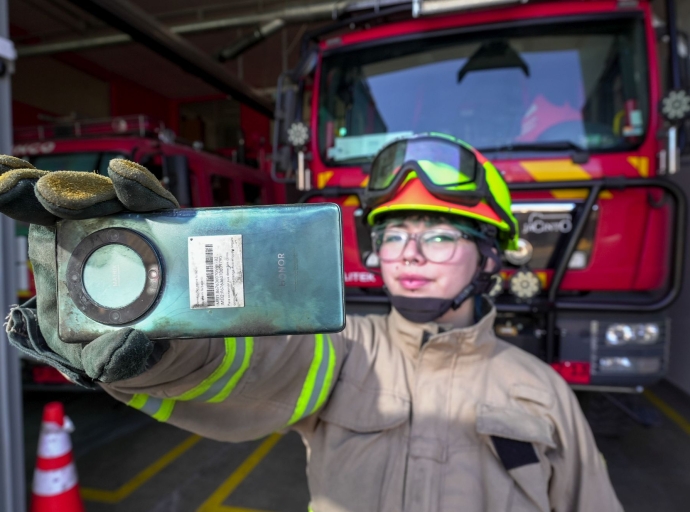 SMARTPHONE PASA PRUEBA DE FUEGO